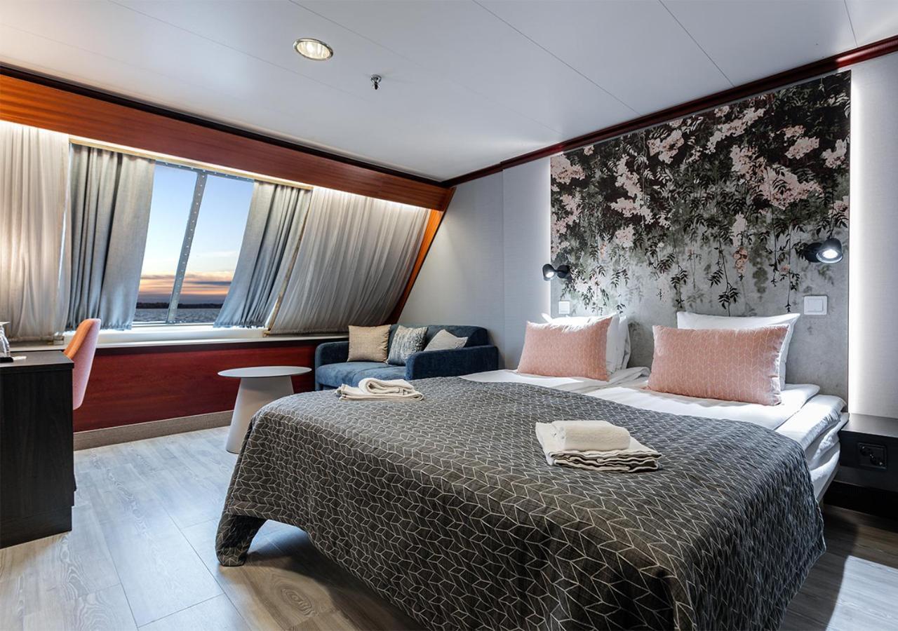 Viking Line Ferry Gabriella - One-way Journey From To Helsinki  斯德哥尔摩