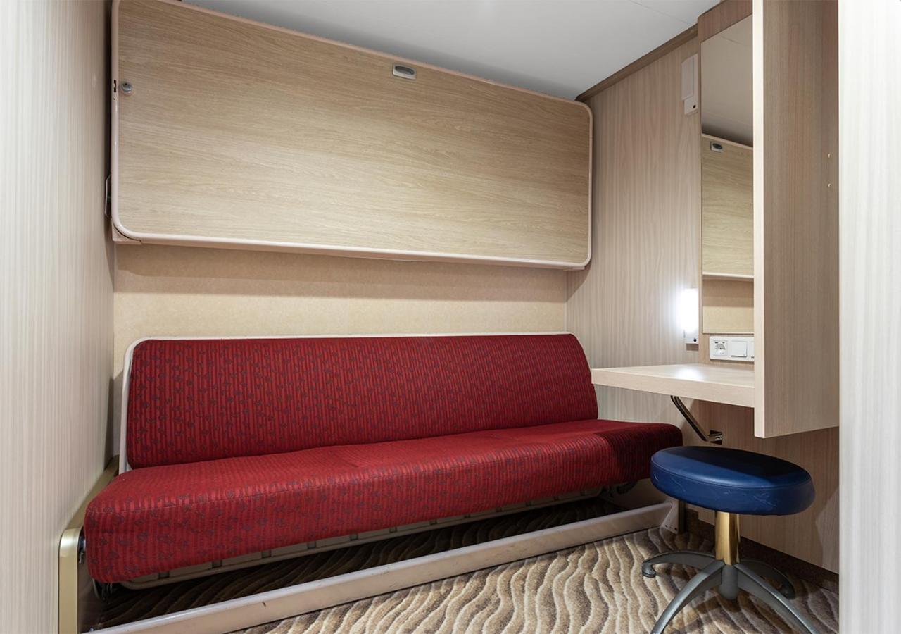 Viking Line Ferry Gabriella - One-way Journey From To Helsinki  斯德哥尔摩